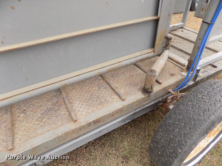 image for item DB9091 Pearson cattle chute
