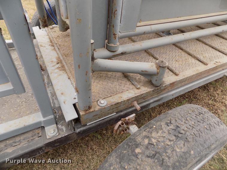 image for item DB9091 Pearson cattle chute
