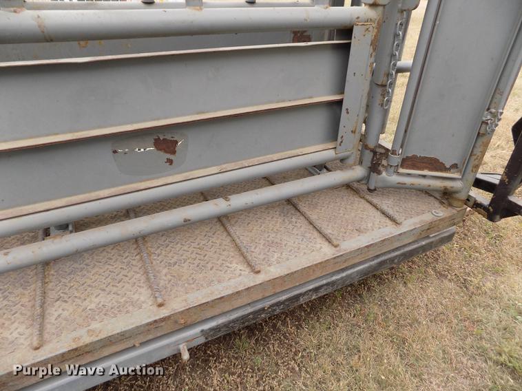 image for item DB9091 Pearson cattle chute