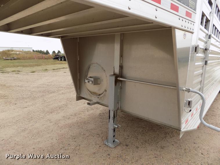 image for item DB9094 2012 Elite livestock trailer