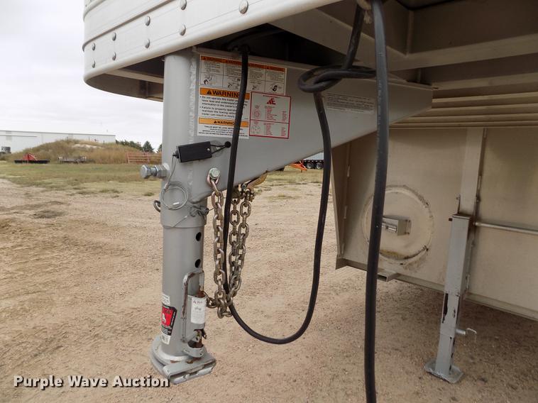 image for item DB9094 2012 Elite livestock trailer