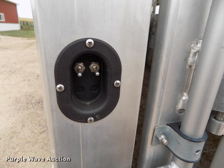 image for item DB9094 2012 Elite livestock trailer