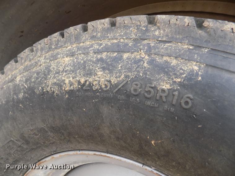 image for item DB9094 2012 Elite livestock trailer