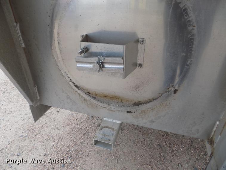 image for item DB9094 2012 Elite livestock trailer