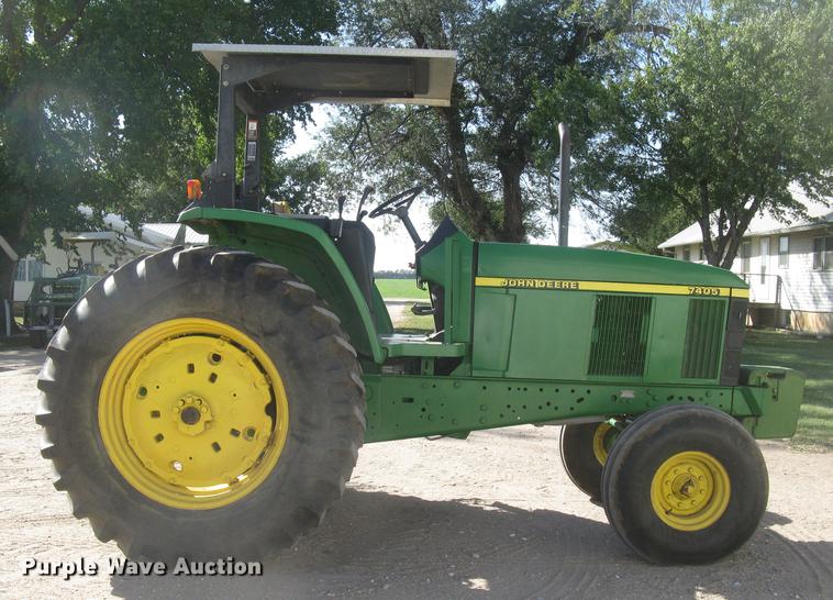 image for item DC1304 1998 John Deere 7405 tractor