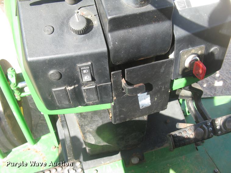 image for item DC1304 1998 John Deere 7405 tractor