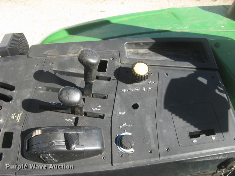 image for item DC1304 1998 John Deere 7405 tractor