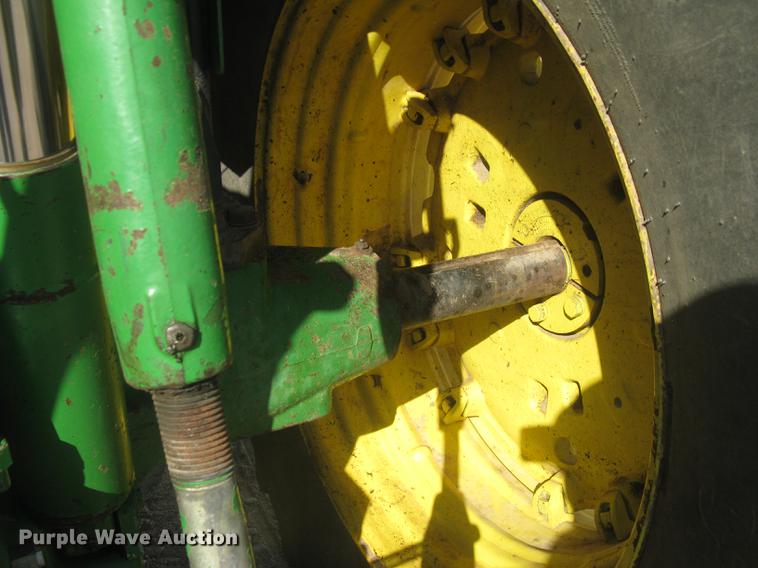 image for item DC1304 1998 John Deere 7405 tractor