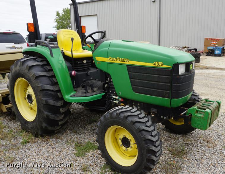 image for item DD6563 2002 John Deere 4610 MFWD tractor