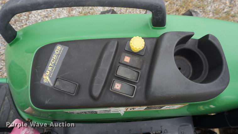 image for item DD6563 2002 John Deere 4610 MFWD tractor