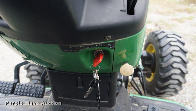 image for item DD6563 2002 John Deere 4610 MFWD tractor