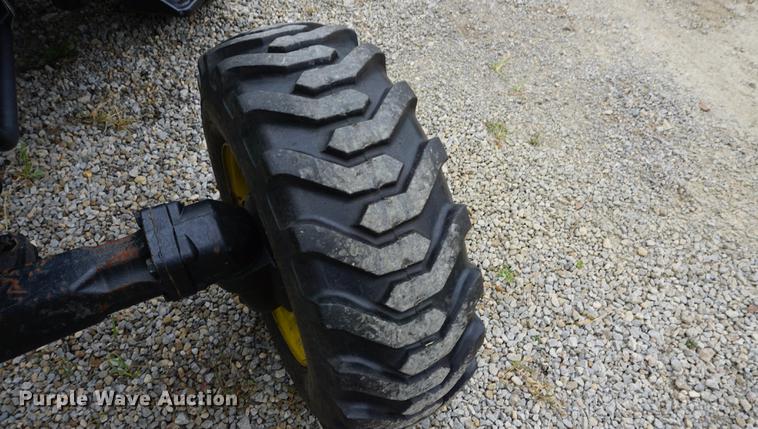 image for item DD6563 2002 John Deere 4610 MFWD tractor