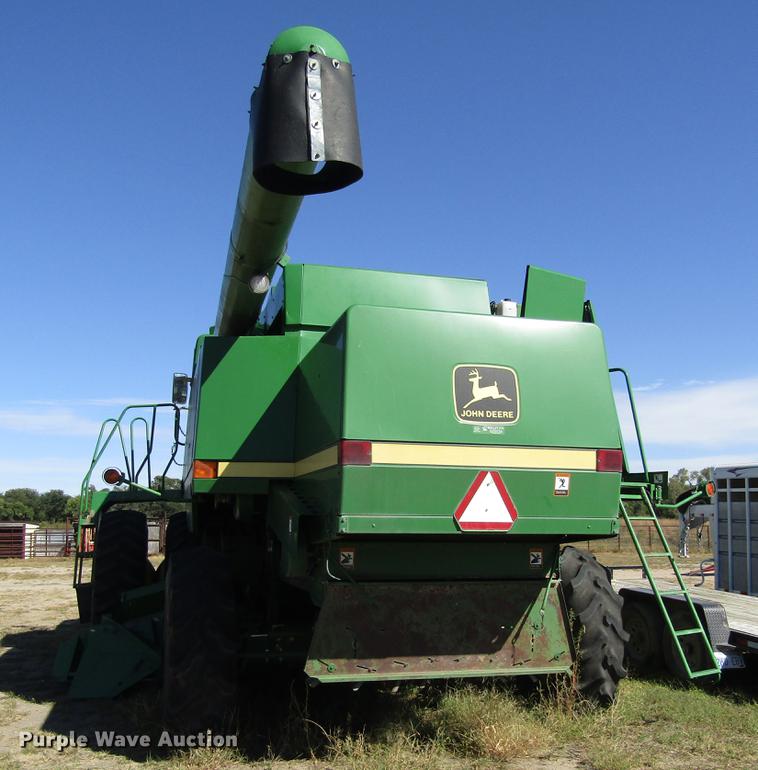 image for item DD8912 1995 John Deere 9600 RWA combine