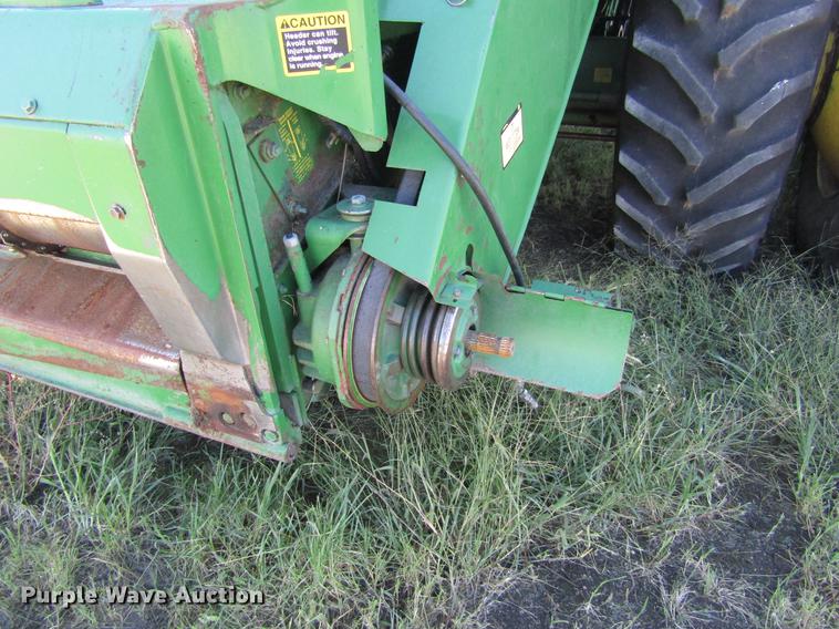 image for item DD8912 1995 John Deere 9600 RWA combine