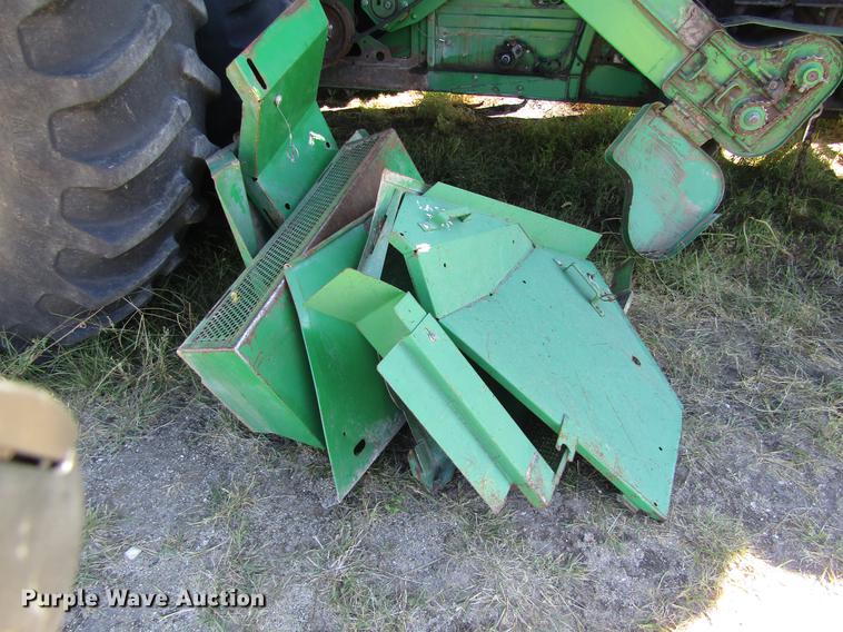 image for item DD8912 1995 John Deere 9600 RWA combine