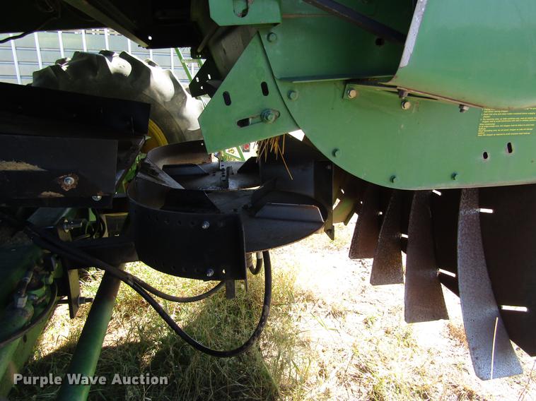 image for item DD8912 1995 John Deere 9600 RWA combine