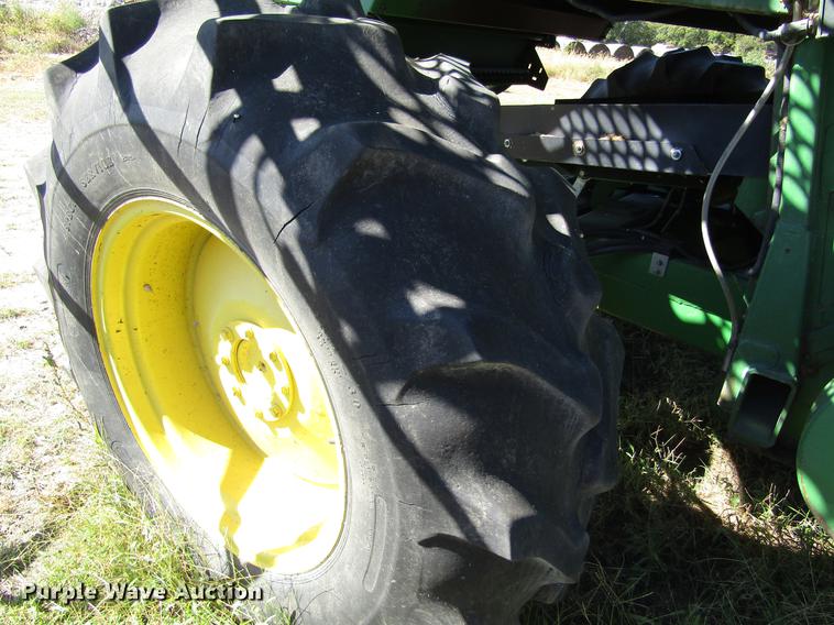 image for item DD8912 1995 John Deere 9600 RWA combine