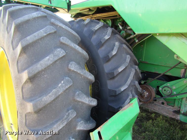 image for item DD8912 1995 John Deere 9600 RWA combine