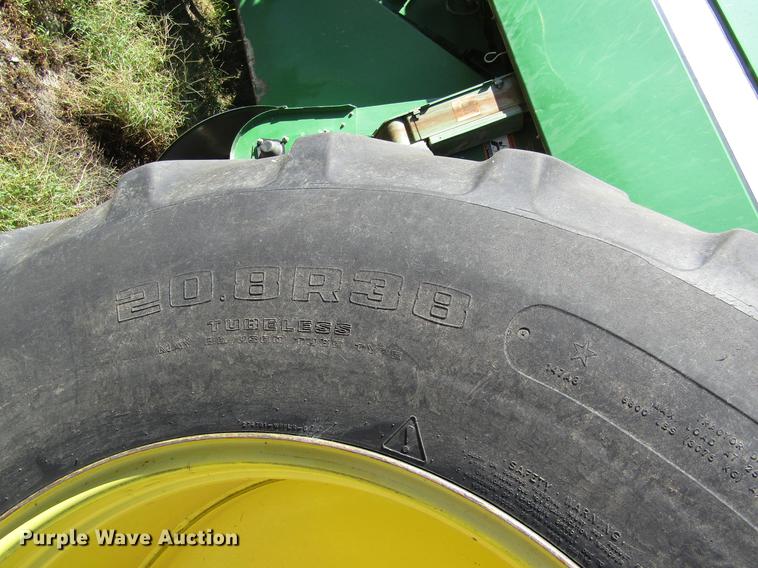 image for item DD8912 1995 John Deere 9600 RWA combine