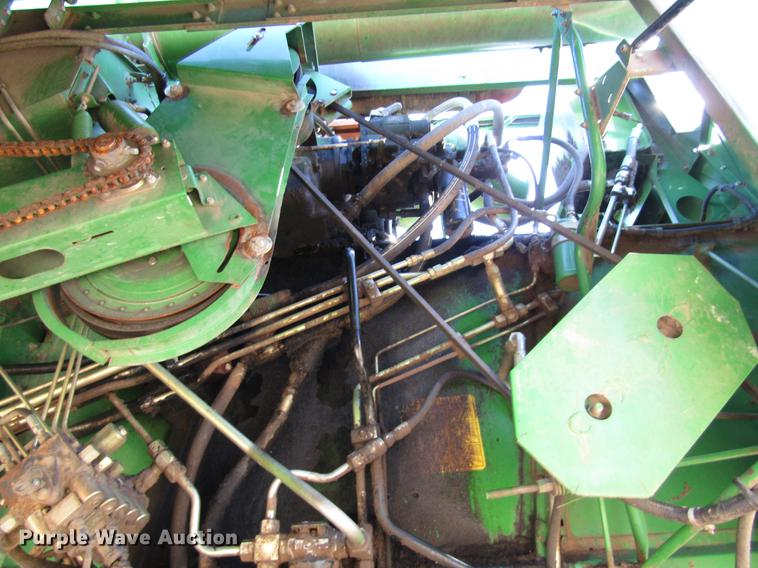 image for item DD8912 1995 John Deere 9600 RWA combine