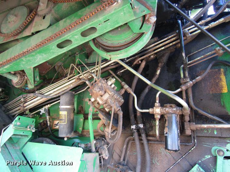 image for item DD8912 1995 John Deere 9600 RWA combine