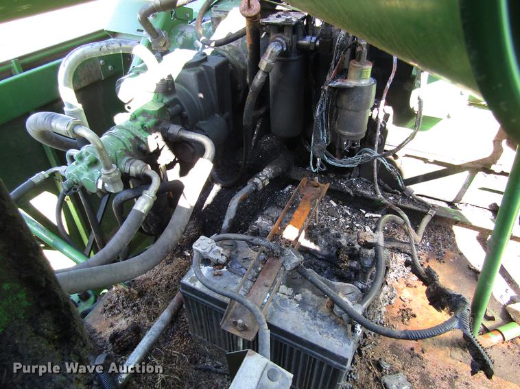 image for item DD8912 1995 John Deere 9600 RWA combine