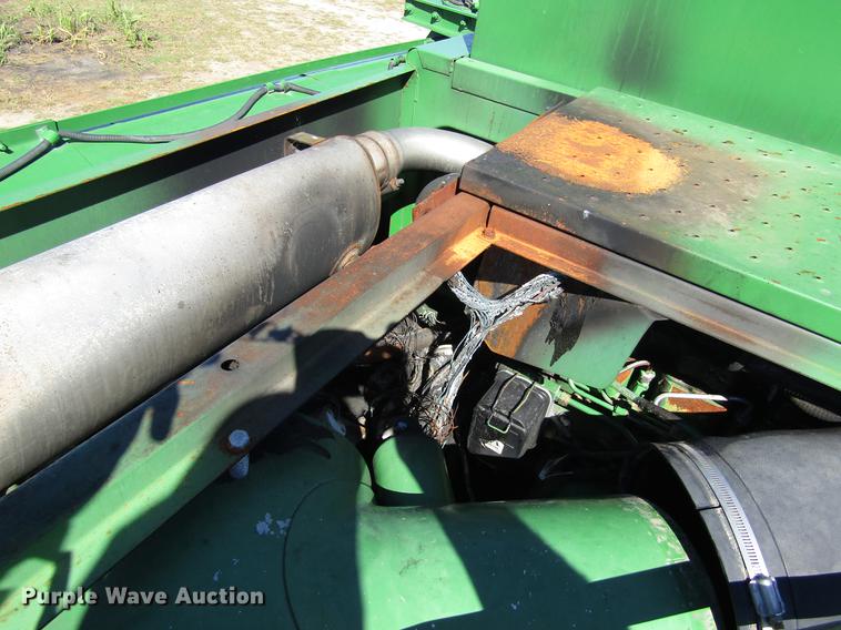 image for item DD8912 1995 John Deere 9600 RWA combine