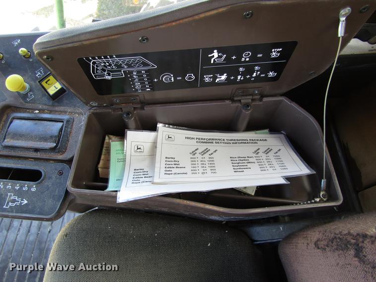 image for item DD8912 1995 John Deere 9600 RWA combine