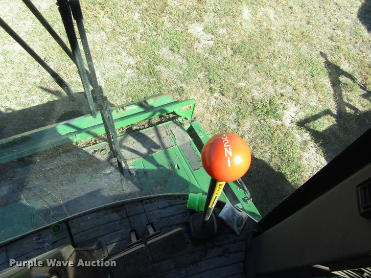 image for item DD8912 1995 John Deere 9600 RWA combine