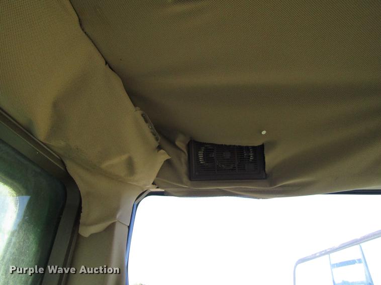 image for item DD8912 1995 John Deere 9600 RWA combine