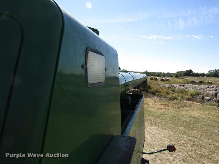 image for item DD8912 1995 John Deere 9600 RWA combine