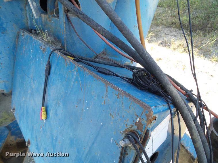 image for item DE5245 Kinze 600S grain cart