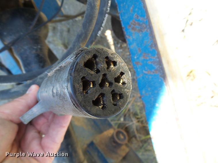 image for item DE5245 Kinze 600S grain cart