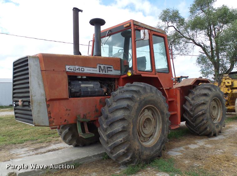 image for item DE5266 1982 Massey-Ferguson 4840 4WD tractor
