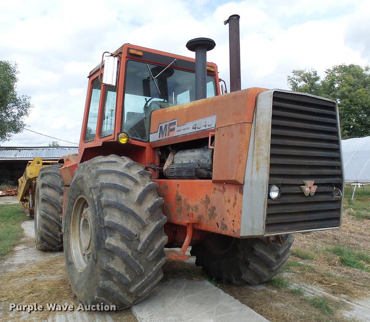 image for item DE5266 1982 Massey-Ferguson 4840 4WD tractor