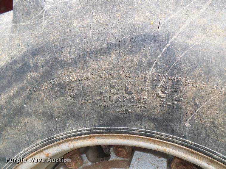 image for item DE5266 1982 Massey-Ferguson 4840 4WD tractor