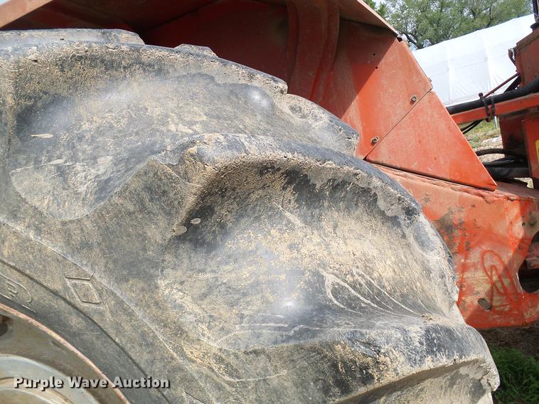 image for item DE5266 1982 Massey-Ferguson 4840 4WD tractor