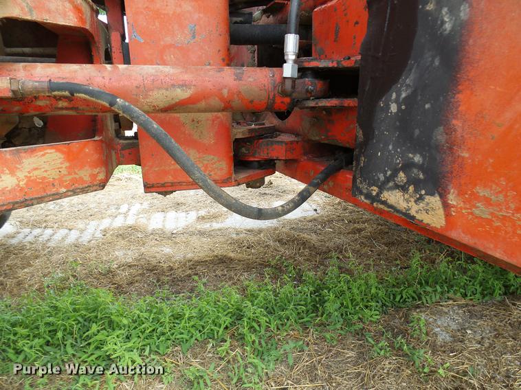 image for item DE5266 1982 Massey-Ferguson 4840 4WD tractor