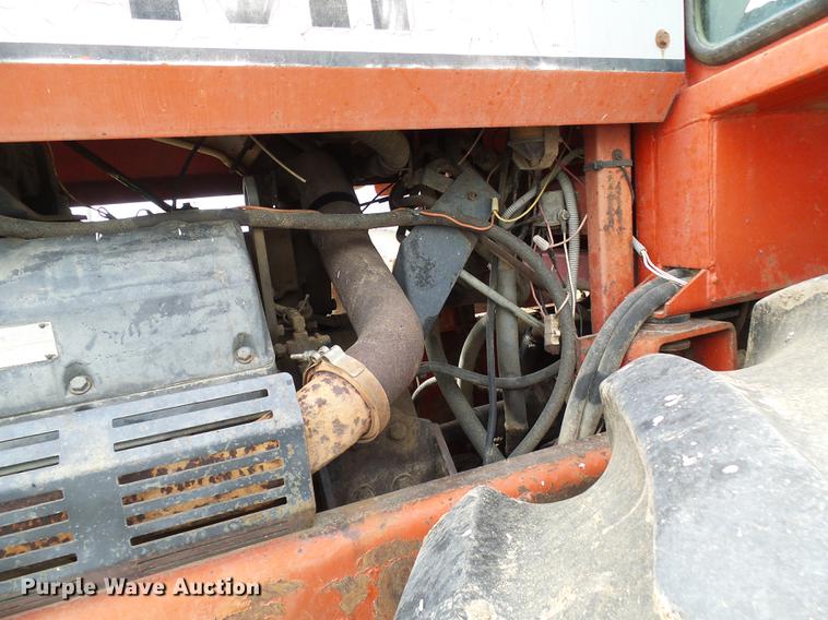 image for item DE5266 1982 Massey-Ferguson 4840 4WD tractor