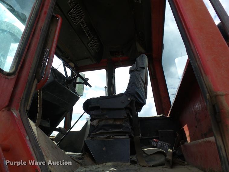 image for item DE5266 1982 Massey-Ferguson 4840 4WD tractor