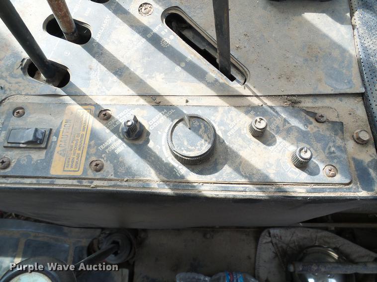 image for item DE5266 1982 Massey-Ferguson 4840 4WD tractor