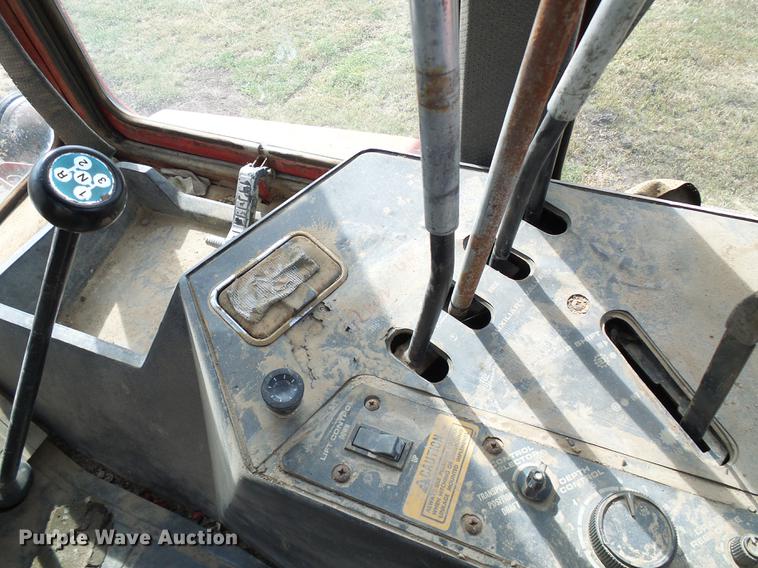 image for item DE5266 1982 Massey-Ferguson 4840 4WD tractor