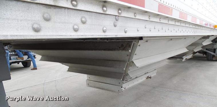 image for item DE5272 1994 Wilson DWH-200 double hopper bottom grain trailer