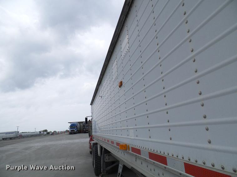 image for item DE5272 1994 Wilson DWH-200 double hopper bottom grain trailer