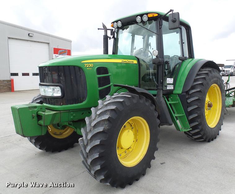 image for item DE5274 2010 John Deere 7230 Premium MFWD tractor