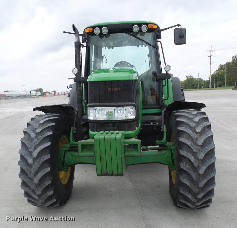 image for item DE5274 2010 John Deere 7230 Premium MFWD tractor