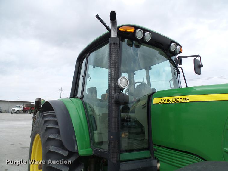 image for item DE5274 2010 John Deere 7230 Premium MFWD tractor