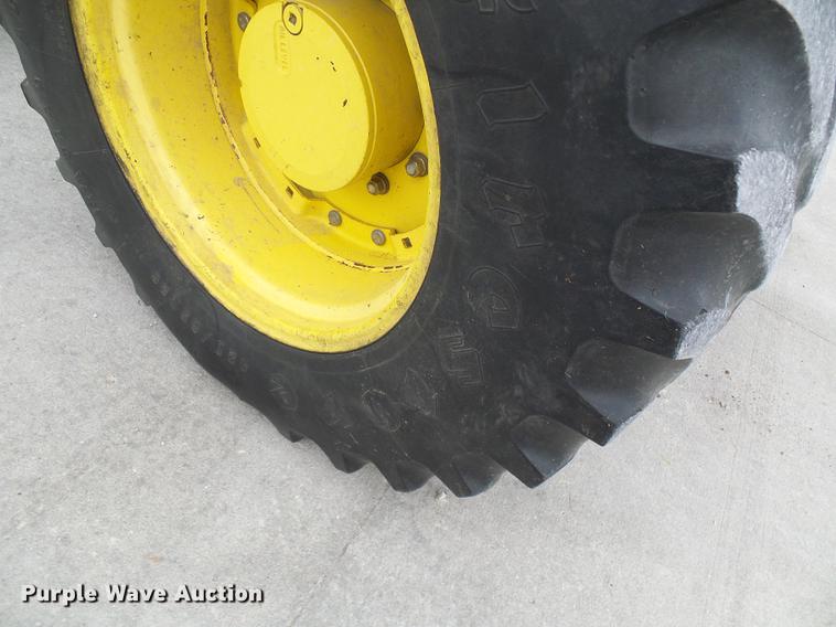 image for item DE5274 2010 John Deere 7230 Premium MFWD tractor