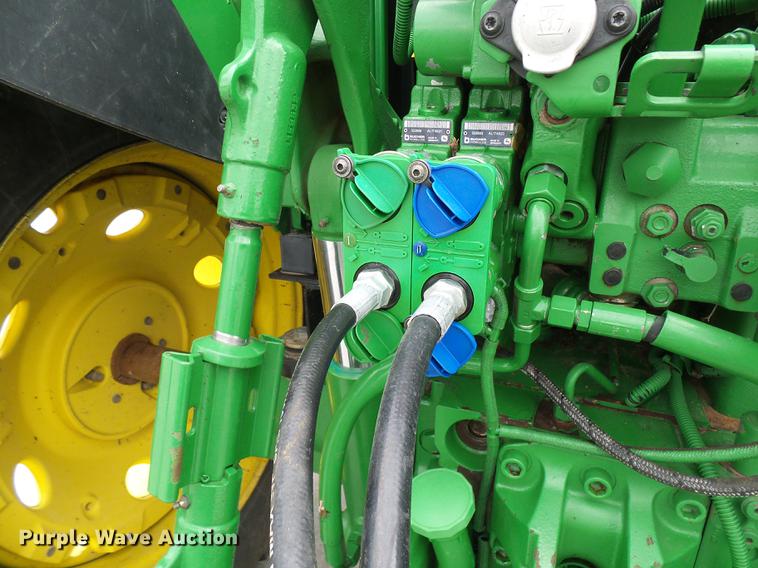 image for item DE5274 2010 John Deere 7230 Premium MFWD tractor