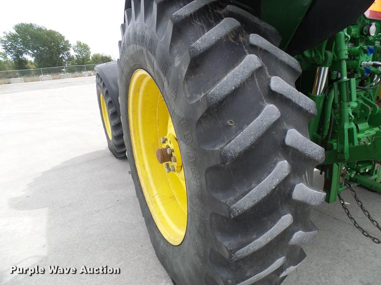 image for item DE5274 2010 John Deere 7230 Premium MFWD tractor